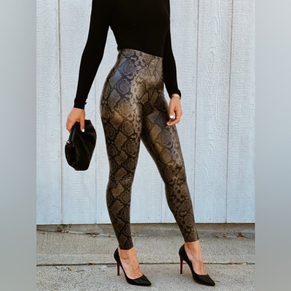 NWT COMMANDO control snake print faux legging 1X
